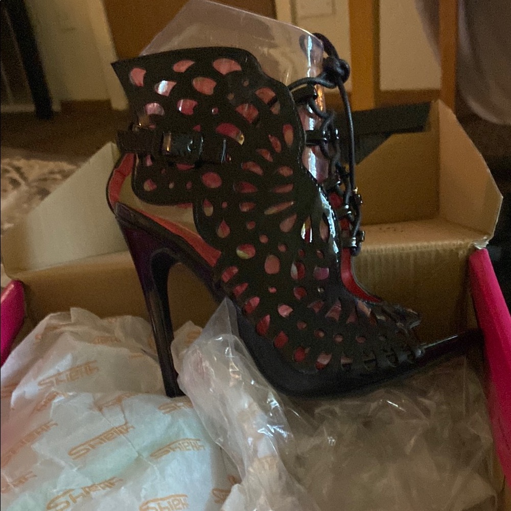 Shiekh Black Lace-Up Cut-Out Heels